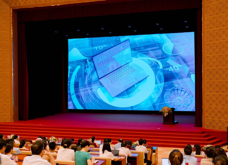 Xã Đông Anh phấn đấu trở thành điểm sáng trong phong trào “Bình dân học vụ số” của Thủ đô và cả nước- Ảnh 3.