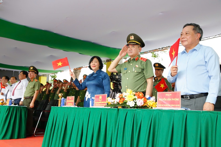“Ngày hội vì Thủ đô bình yên”: Lan tỏa thông điệp tinh thần vì nước quên thân, vì dân phục vụ- Ảnh 1.