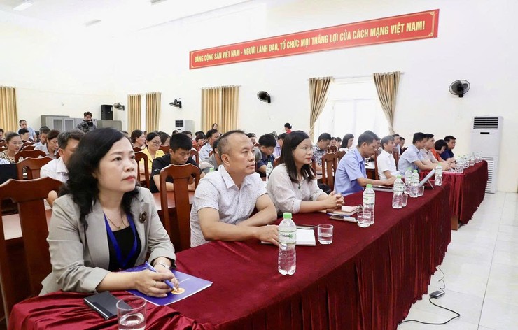 Xã Hồng Vân ra quân hỗ trợ chuyển đổi số, hướng tới chính quyền số hiện đại- Ảnh 1.