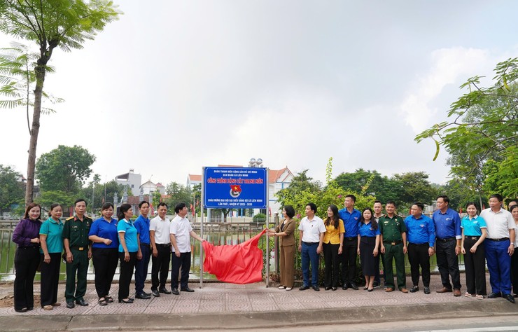 Xã Liên Minh gắn biển nhiều công trình chào mừng Đại hội Đảng- Ảnh 1.
