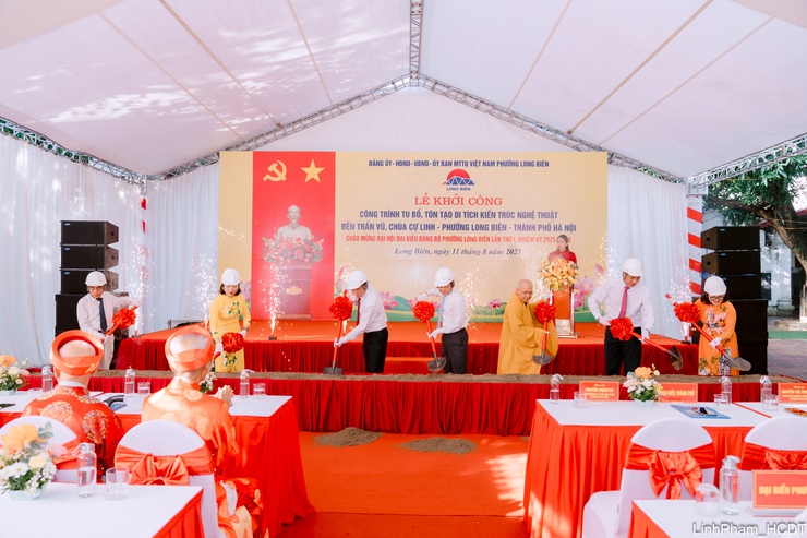 Long Biên khởi công dự án tu bổ, tôn tạo di tích đền Trấn Vũ chào mừng Đại hội đại biểu Đảng bộ phường lần thứ I- Ảnh 7.
