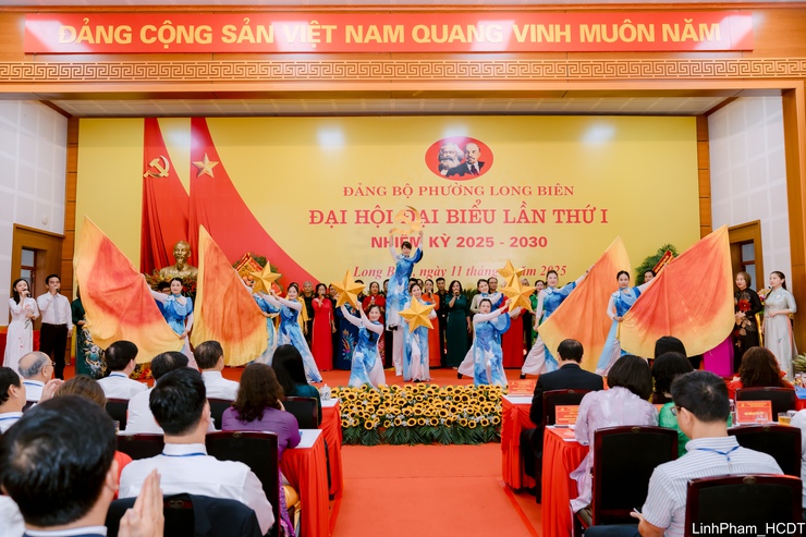 Đại hội Đảng bộ phường Long Biên lần thứ I: Quyết tâm xây dựng đô thị “Xanh - Văn minh - Hiện đại”- Ảnh 1.