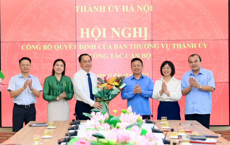 Đồng chí Nguyễn Mạnh Quân được bổ nhiệm Phó Chánh Văn phòng Thành ủy Hà Nội- Ảnh 4.