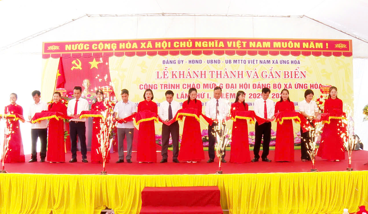 Xã Ứng Hòa gắn biển công trình “Bảo tồn, phục dựng, tôn tạo khu di tích lịch sử địa điểm An toàn khu Xứ ủy Bắc Kỳ 1942 (Chùa Chòng)"- Ảnh 1.
