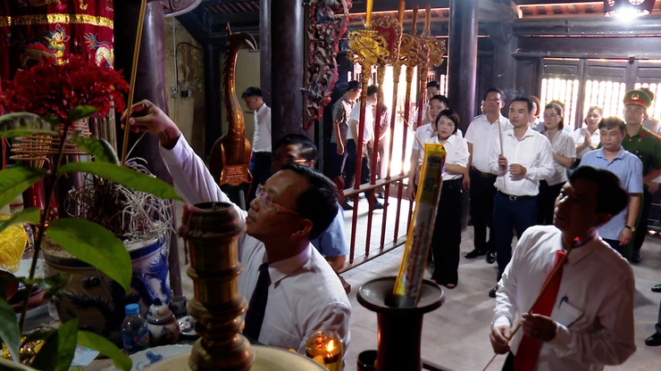 Xã Ứng Hòa gắn biển công trình “Bảo tồn, phục dựng, tôn tạo khu di tích lịch sử địa điểm An toàn khu Xứ ủy Bắc Kỳ 1942 (Chùa Chòng)"- Ảnh 2.