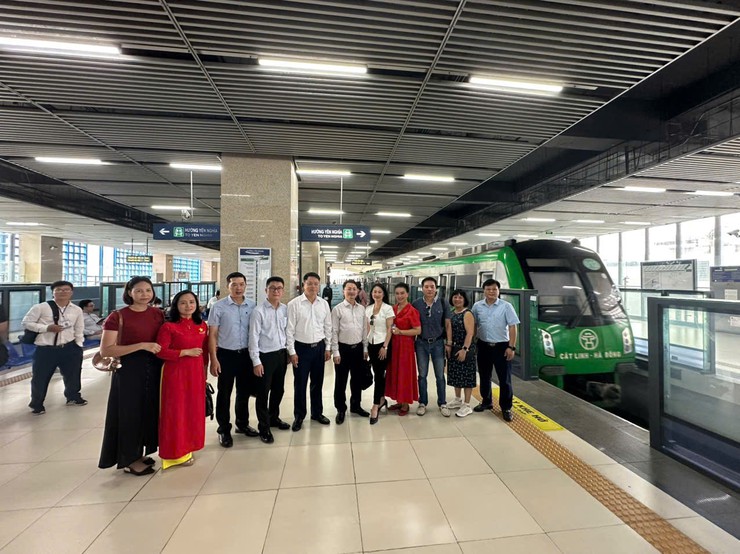 Công bố bộ sản phẩm "80 trải nghiệm Hà Nội không thể bỏ lỡ trong mùa lễ hội lịch sử"- Ảnh 2.