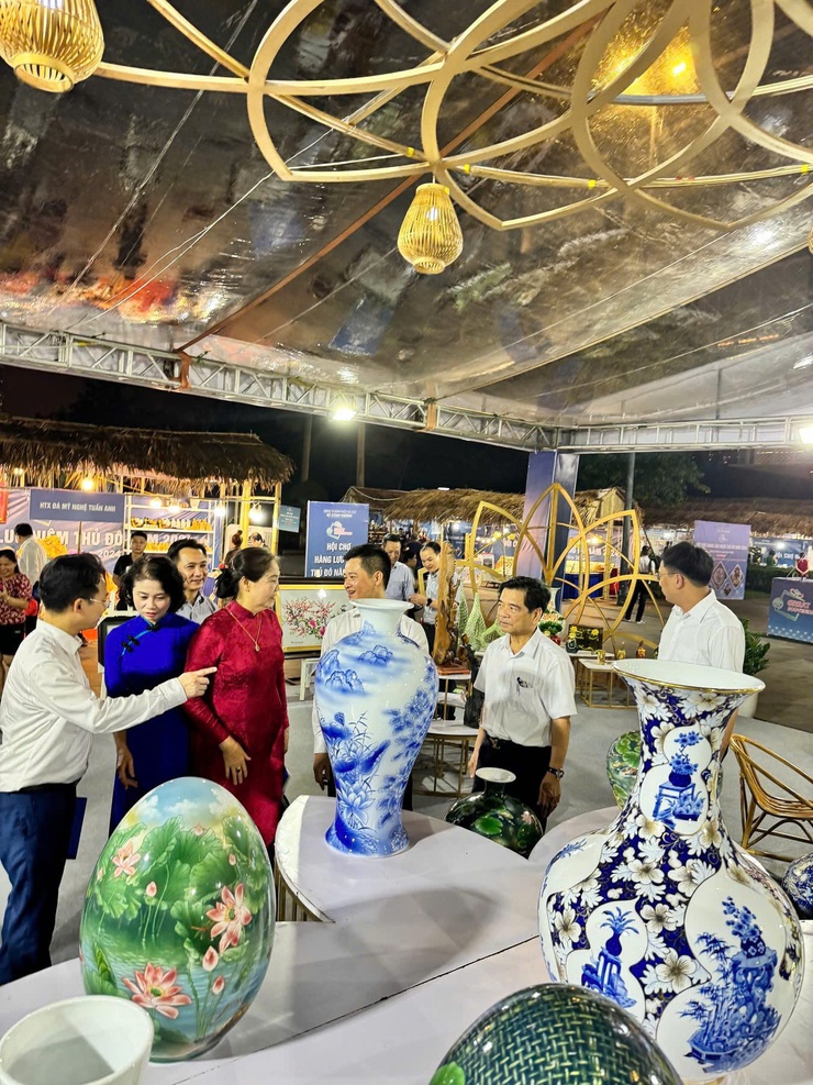 Hà Nội tổ chức Hội chợ quà tặng 2025: Tinh hoa Thủ đô vươn tầm quốc tế- Ảnh 5.