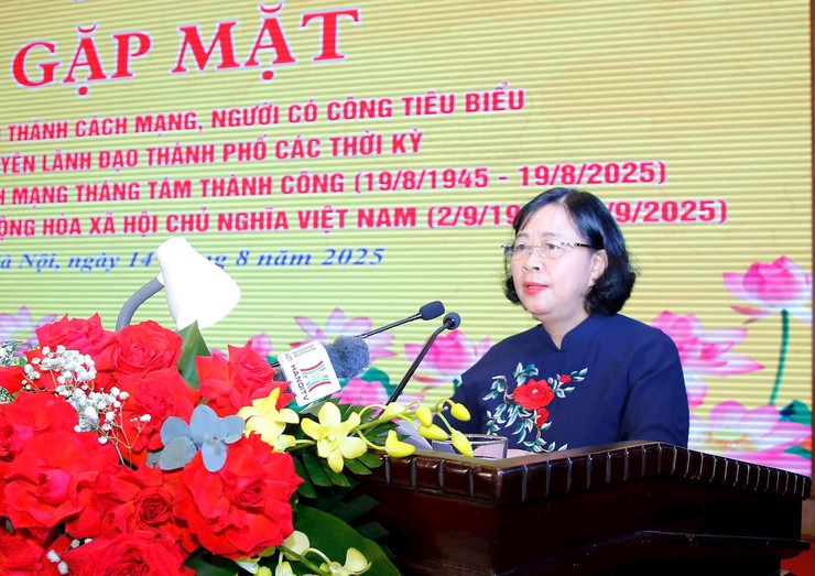 Hà Nội gặp mặt đại biểu cán bộ lão thành cách mạng, người có công tiêu biểu- Ảnh 6.