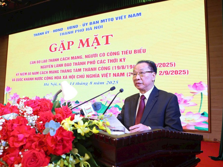 Hà Nội gặp mặt đại biểu cán bộ lão thành cách mạng, người có công tiêu biểu- Ảnh 5.