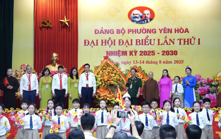 Phó Chủ tịch UBND Thành phố Nguyễn Trọng Đông: Phường Yên Hòa cần có quyết tâm mới để vững vàng bước vào kỷ nguyên mới- Ảnh 2.