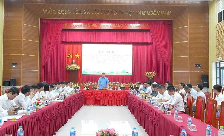 Phó Chủ tịch UBND Thành phố Nguyễn Mạnh Quyền chỉ đạo tháo gỡ nhiều khó khăn, vướng mắc tại xã Hát Môn- Ảnh 1.