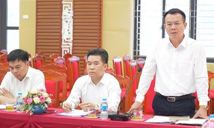 Phó Chủ tịch UBND Thành phố Nguyễn Mạnh Quyền chỉ đạo tháo gỡ nhiều khó khăn, vướng mắc tại xã Hát Môn- Ảnh 3.