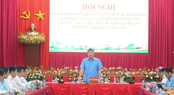 Phó Chủ tịch UBND Thành phố Nguyễn Mạnh Quyền chỉ đạo tháo gỡ nhiều khó khăn, vướng mắc tại xã Hát Môn- Ảnh 6.