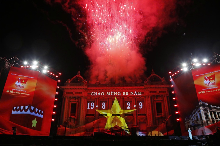 Hà Nội - Từ mùa thu lịch sử 1945: Bản hùng ca 80 năm vang vọng giữa Quảng trường Cách mạng Tháng Tám- Ảnh 8.