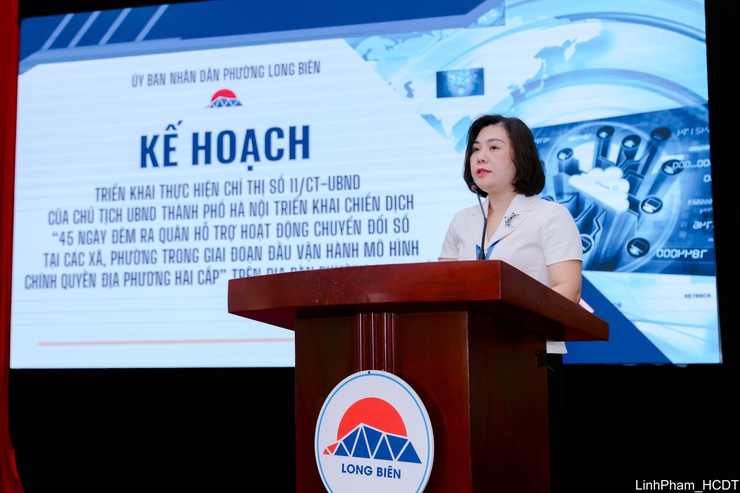 Phường Long Biên phát động hưởng ứng Chiến dịch “45 ngày đêm ra quân hỗ trợ hoạt động chuyển đổi số”- Ảnh 3.