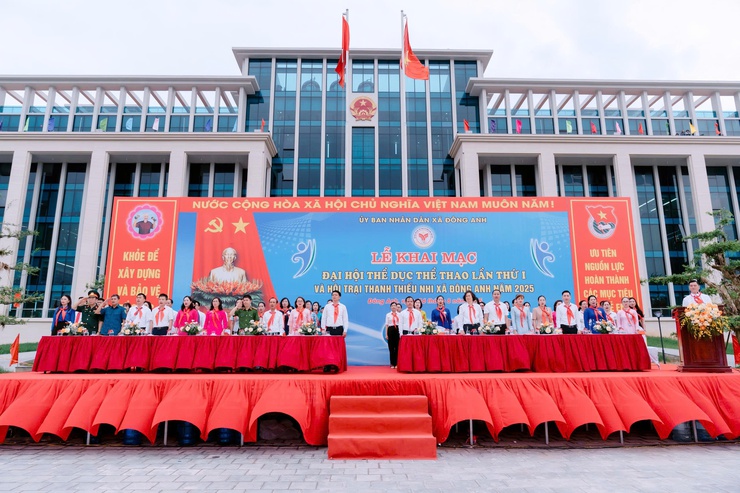 Đông Anh khai mạc Đại hội Thể dục thể thao lần thứ I và Hội trại truyền thống thanh thiếu nhi năm 2025- Ảnh 1.