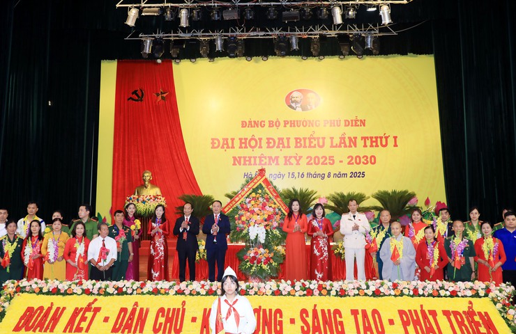 Xây dựng phường Phú Diễn phát triển, giàu đẹp, văn minh, hiện đại- Ảnh 3.