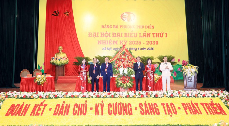 Xây dựng phường Phú Diễn phát triển, giàu đẹp, văn minh, hiện đại- Ảnh 2.