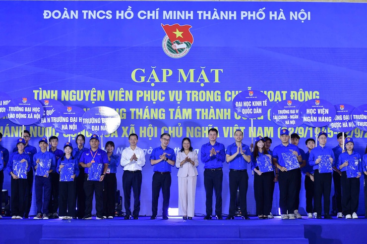 8.800 tình nguyện viên Thủ đô sẵn sàng cho Ngày hội non sông- Ảnh 4.