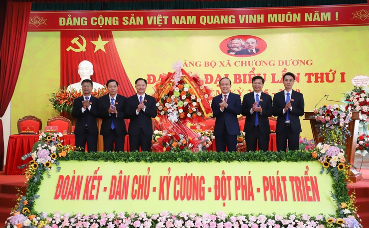 Xây dựng xã Chương Dương xanh, sạch, văn minh- Ảnh 1.