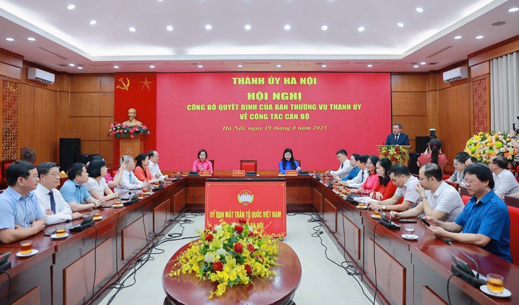 Đồng chí Bùi Huyền Mai giữ chức Phó Chủ tịch Ủy ban MTTQ Việt Nam thành phố Hà Nội- Ảnh 1.