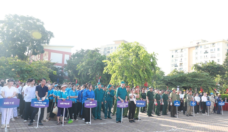 Phó Chủ tịch UBND Thành phố Nguyễn Mạnh Quyền: Duy trì vệ sinh môi trường thường xuyên, liên tục, thành công việc hằng ngày- Ảnh 2.