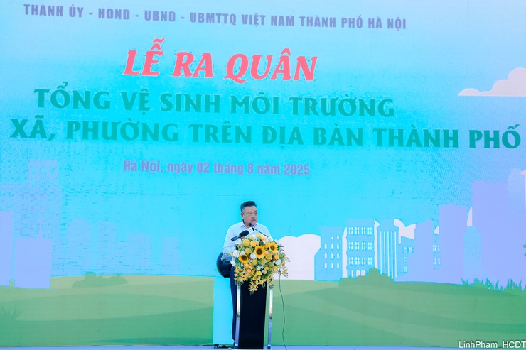 Hà Nội ra quân tổng vệ sinh môi trường trên địa bàn 126 xã, phường- Ảnh 3.