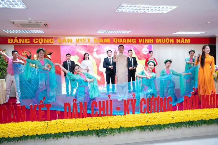 Đại hội Đảng bộ phường Dương Nội lần thứ I thành công tốt đẹp- Ảnh 4.