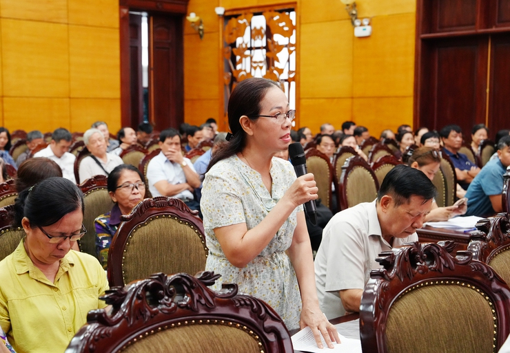 Tây Hồ tiếp xúc cử tri chuyên đề về xây dựng nếp sống thanh lịch, văn minh và đảm bảo vệ sinh môi trường- Ảnh 2.