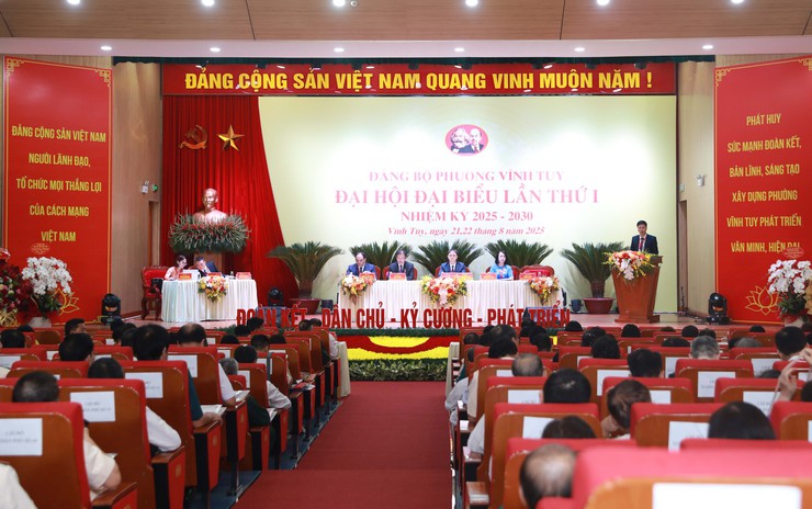 239 đại biểu tham dự Đại hội đại biểu Đảng bộ phường Vĩnh Tuy lần thứ I- Ảnh 1.