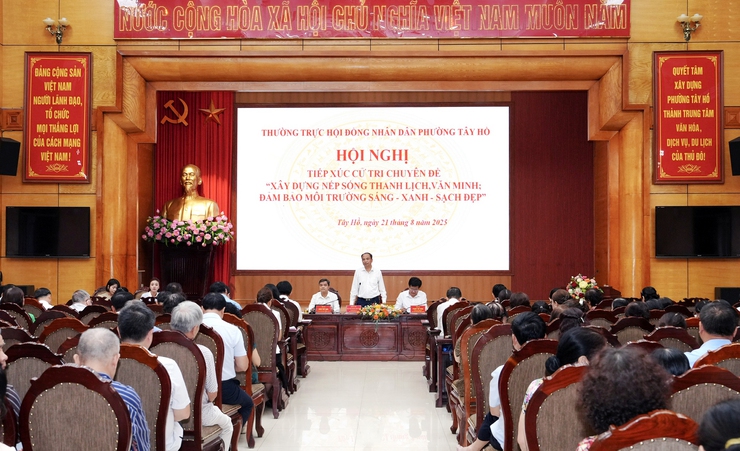 Tây Hồ tiếp xúc cử tri chuyên đề về xây dựng nếp sống thanh lịch, văn minh và đảm bảo vệ sinh môi trường- Ảnh 1.