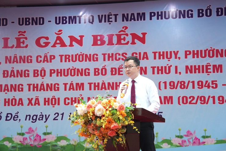 Bồ Đề gắn biển công trình Cải tạo, nâng cấp Trường THCS Gia Thụy, chào mừng Đại hội đại biểu Đảng bộ phường lần thứ I- Ảnh 3.