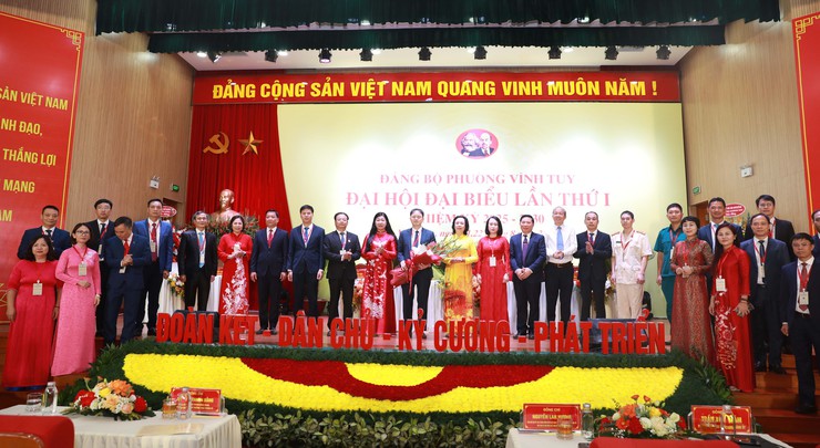 Phường Vĩnh Tuy: Lấy chuyển đổi số là đột phá chiến lược, nâng cao chất lượng phục vụ người dân- Ảnh 7.