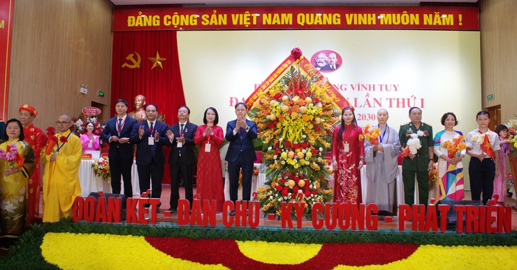 Phường Vĩnh Tuy: Lấy chuyển đổi số là đột phá chiến lược, nâng cao chất lượng phục vụ người dân- Ảnh 2.