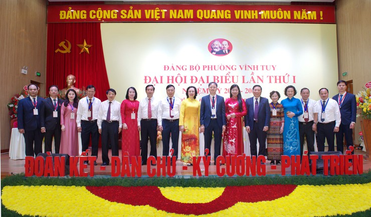 Phường Vĩnh Tuy: Lấy chuyển đổi số là đột phá chiến lược, nâng cao chất lượng phục vụ người dân- Ảnh 6.