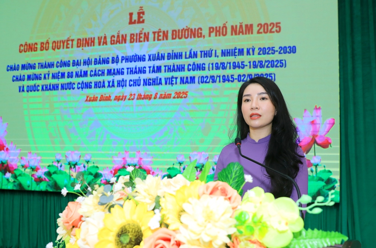 Phường Xuân Đỉnh gắn biển tên phố Nguyễn Hữu Liêu và Doãn Khuê- Ảnh 2.