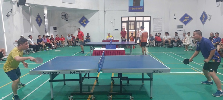 Phường Hoàng Mai tổ chức giải thể thao quần chúng chào mừng thành công Đại hội Đảng bộ phường- Ảnh 1.
