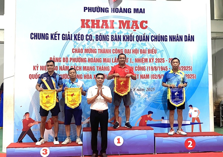 Phường Hoàng Mai tổ chức giải thể thao quần chúng chào mừng thành công Đại hội Đảng bộ phường- Ảnh 2.