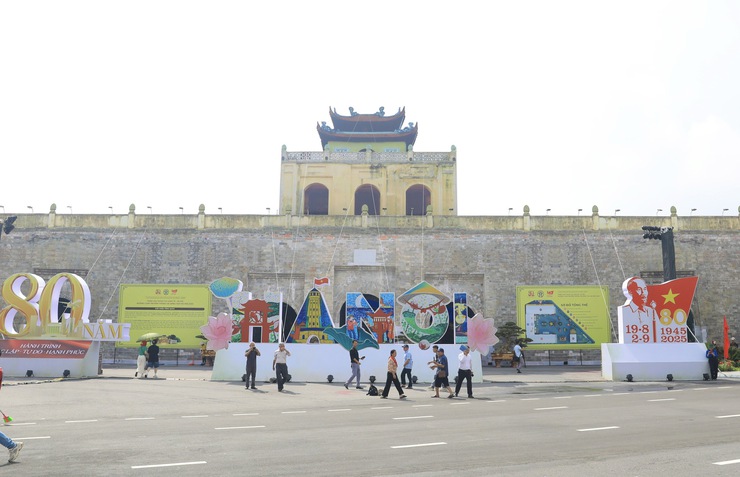 Hàng vạn du khách đã tới tham quan, trải nghiệm Không gian Truyền thống và Sáng tạo Hà Nội dịp 2/9- Ảnh 1.