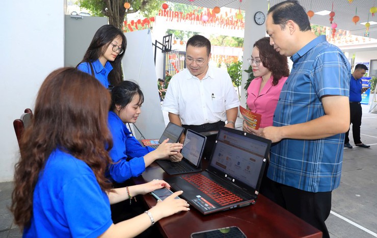 Phát động Chiến dịch 45 ngày đêm ra quân hỗ trợ hoạt động chuyển đổi số- Ảnh 3.