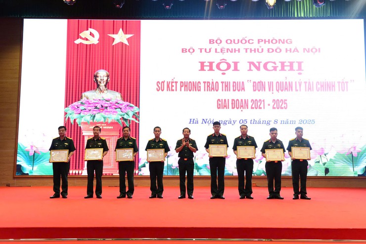 Bộ Tư lệnh Thủ đô Hà Nội sơ kết phong trào thi đua “Đơn vị quản lý tài chính tốt”- Ảnh 2.