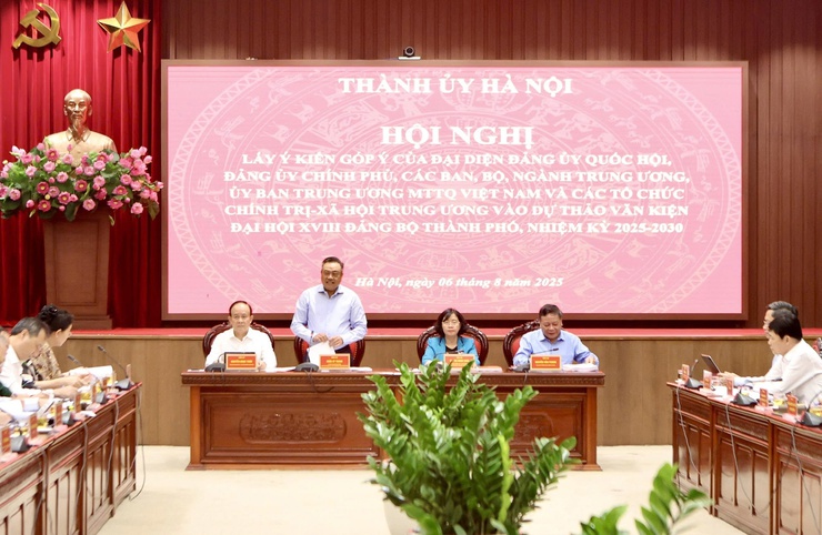 Tiếp tục tiếp thu, bổ sung Dự thảo văn kiện Đại hội Đảng bộ Thành phố đảm bảo chất lượng cao nhất- Ảnh 3.