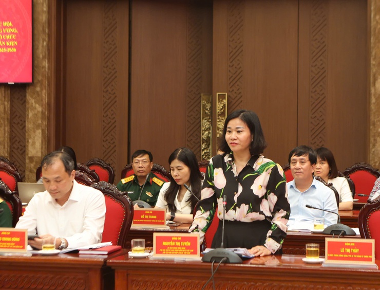 Tiếp tục tiếp thu, bổ sung Dự thảo văn kiện Đại hội Đảng bộ Thành phố đảm bảo chất lượng cao nhất- Ảnh 6.