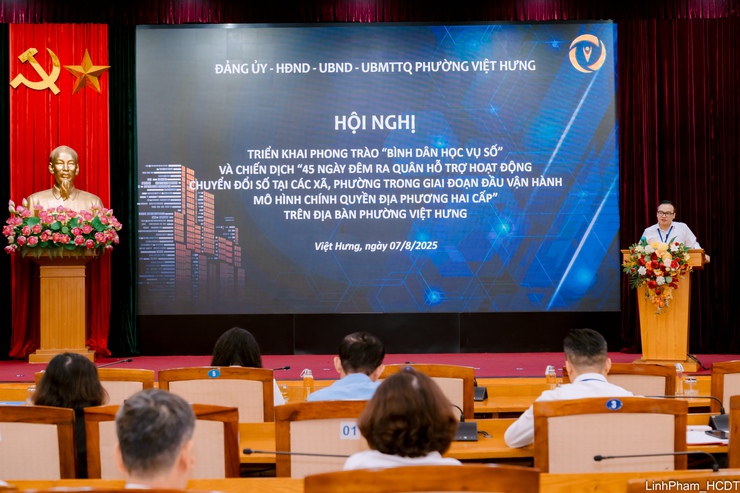 Phường Việt Hưng triển khai Chiến dịch “45 ngày đêm ra quân hỗ trợ hoạt động chuyển đổi số”- Ảnh 8.