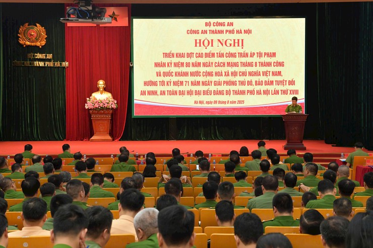 Công an Hà Nội triển khai đợt cao điểm tấn công, trấn áp tội phạm- Ảnh 1.