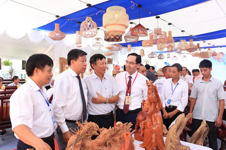 Xã Phú Nghĩa: Nỗ lực trở thành trung tâm công nghiệp - dịch vụ - làng nghề xanh, thông minh- Ảnh 6.