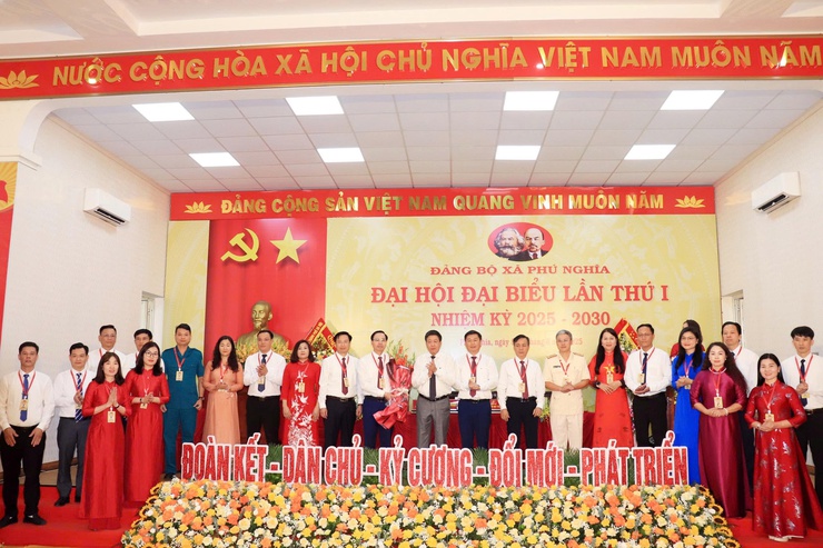Xã Phú Nghĩa: Nỗ lực trở thành trung tâm công nghiệp - dịch vụ - làng nghề xanh, thông minh- Ảnh 5.