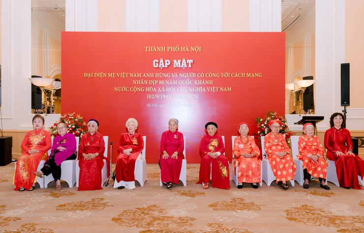 Hà Nội gặp mặt, tri ân Mẹ Việt Nam Anh hùng, Người có công với cách mạng nhân dịp 80 năm Quốc khánh 2/9- Ảnh 11.