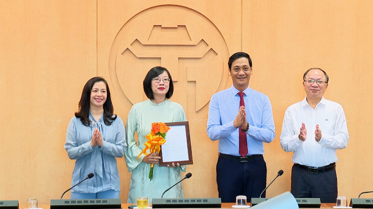 Công bố quyết định công tác cán bộ tại Văn phòng UBND Thành phố- Ảnh 1.