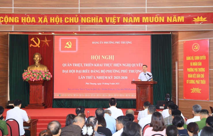 Phú Thượng ứng dụng chuyển đổi số trong quán triệt Nghị quyết Đại hội Đảng bộ phường- Ảnh 1.